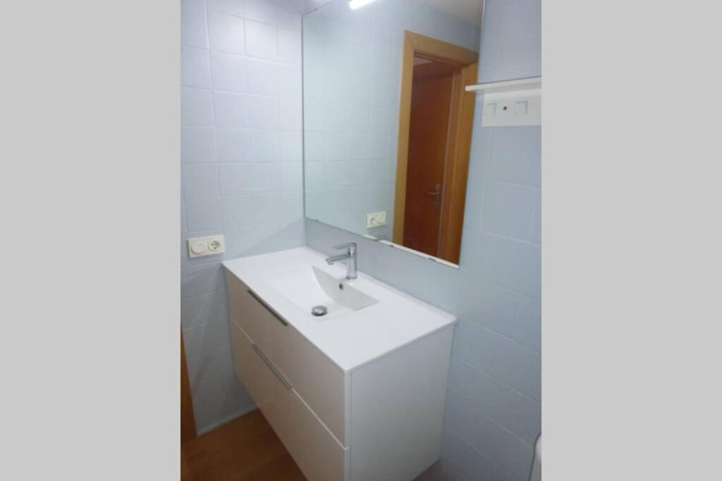 Apartamento A 1ª Linea De Mar, Vilafortuny カンブリルス エクステリア 写真