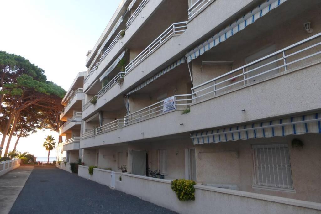 Apartamento A 1ª Linea De Mar, Vilafortuny カンブリルス エクステリア 写真