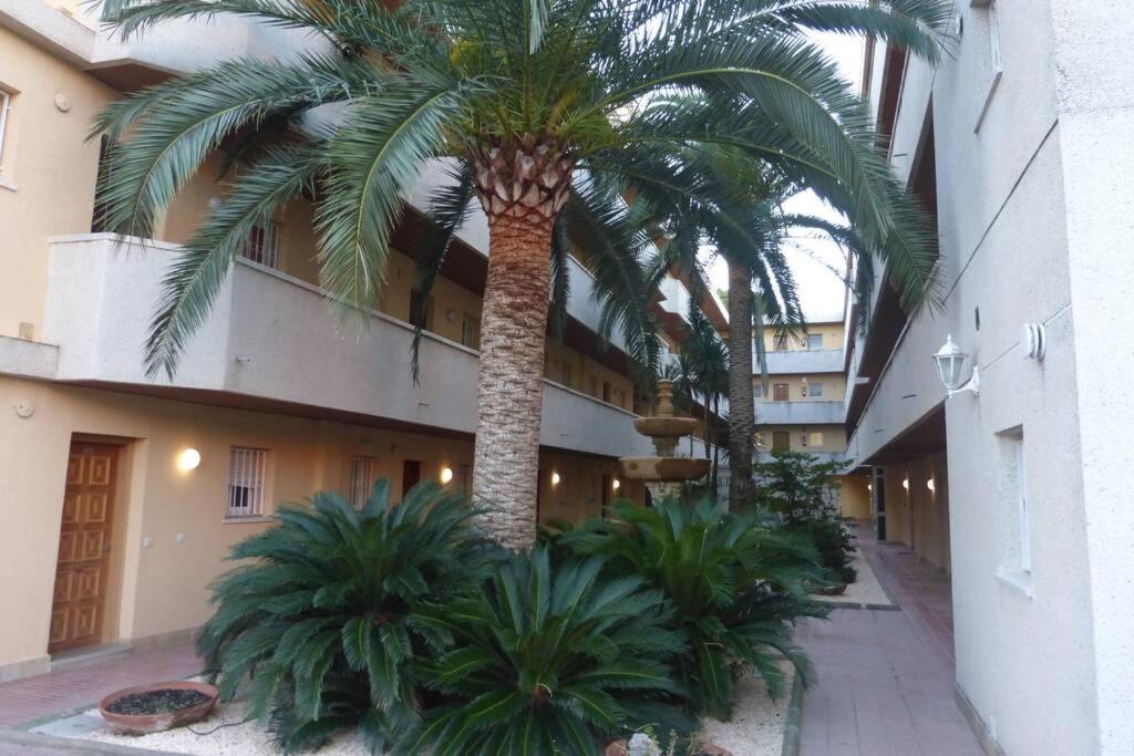 Apartamento A 1ª Linea De Mar, Vilafortuny カンブリルス エクステリア 写真