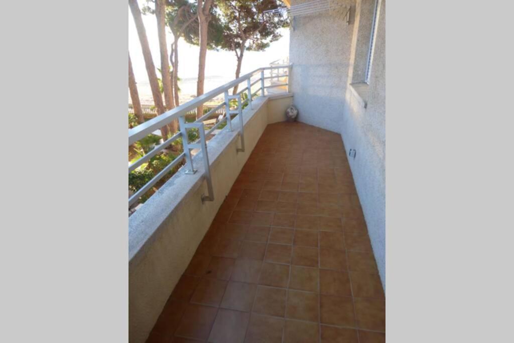 Apartamento A 1ª Linea De Mar, Vilafortuny カンブリルス エクステリア 写真